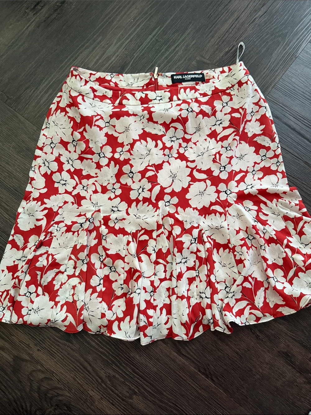 Karl Lagerfeld Red and White Floral Mini Skirt